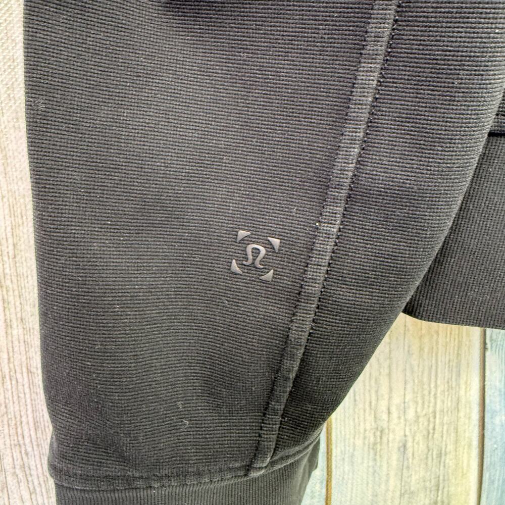 Lululemon Sojourn Jacket Black Full Zip Large Men's Long Sleeve - Picture 6 of 8